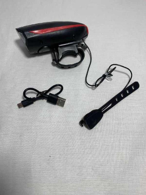 Фонарь аккумуляторный с заряткой от USB модель: 7588-B