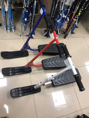 Самокат на лыжах (Сноубайк) Россия.